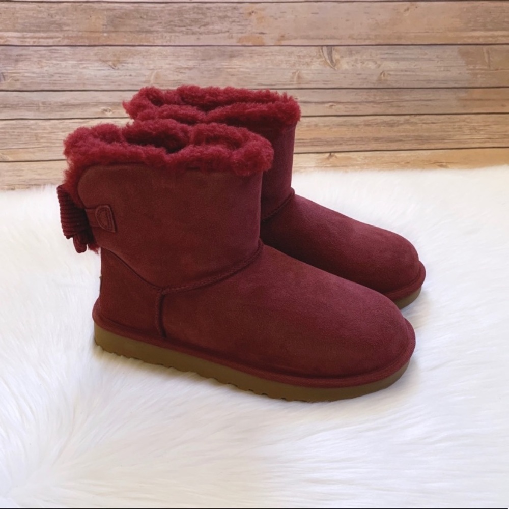 UGG Women’s Mini Bailey Corduroy Bow Kiss Suede Boots - Picture 2 of 8